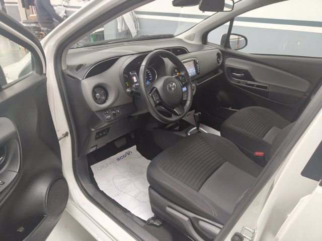 TOYOTA Yaris 5p 1.5h business
