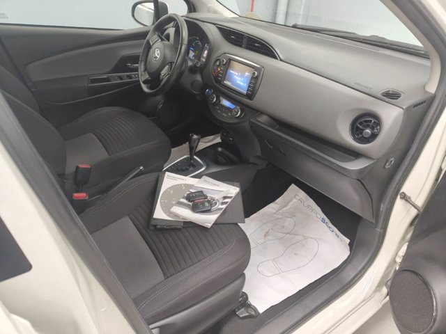 TOYOTA Yaris 5p 1.5h business