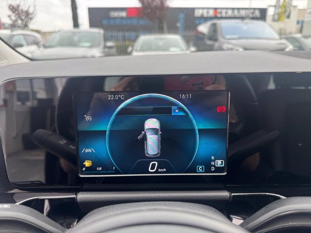 MERCEDES B 180 d premium auto