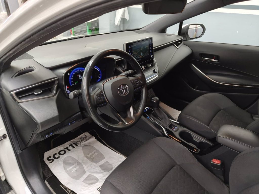 TOYOTA Corolla touring sports 1.8h business cvt