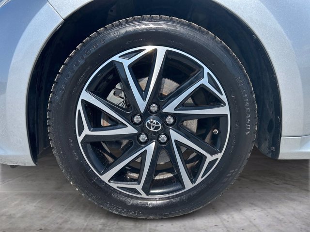 TOYOTA Yaris 1.5h trend