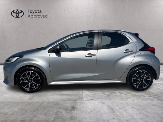 TOYOTA Yaris 1.5h trend