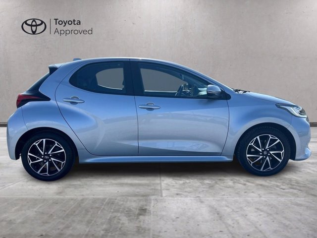 TOYOTA Yaris 1.5h trend