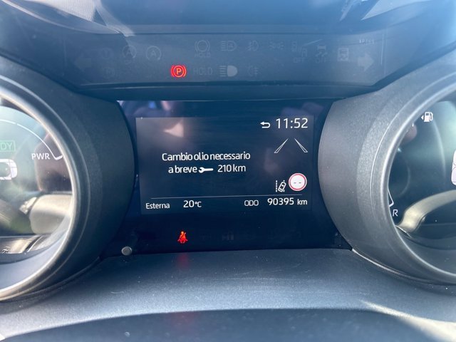 TOYOTA Yaris 1.5h trend