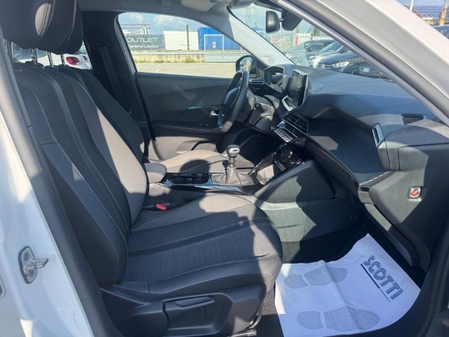 PEUGEOT 2008 PureTech 100 S&S Active