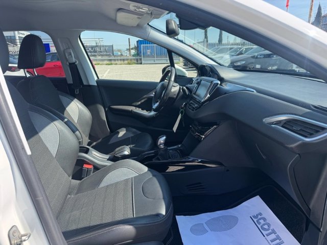 PEUGEOT 2008 BlueHDi 100 Allure