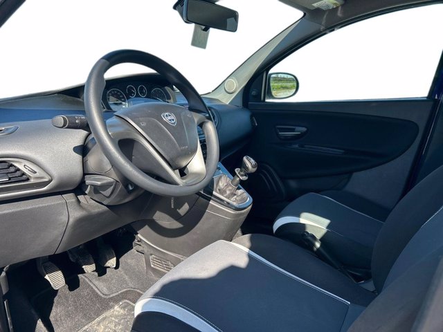 LANCIA Ypsilon 1.2 8v elefantino 69cv my14