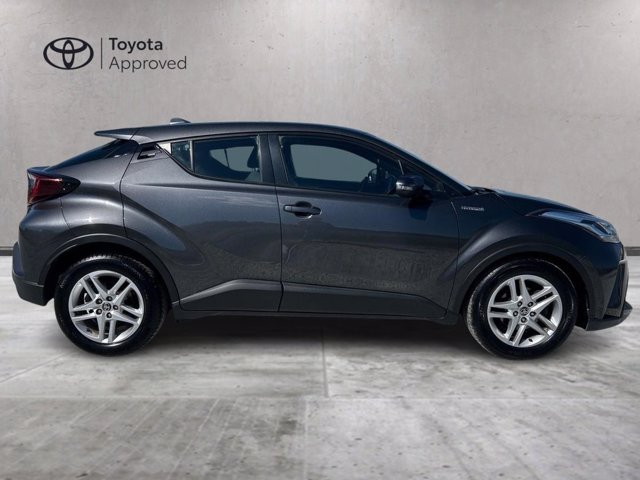 TOYOTA C-hr 1.8h business e-cvt