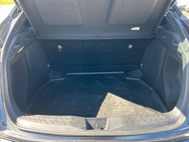 TOYOTA C-hr 1.8h business e-cvt