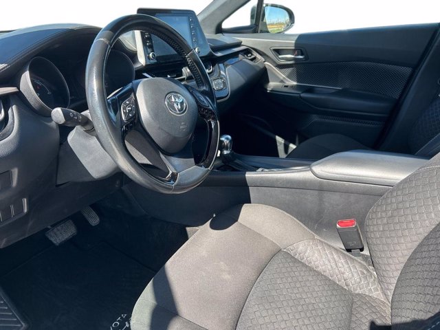 TOYOTA C-hr 1.8h business e-cvt