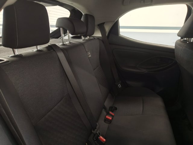 TOYOTA Yaris 1.0 trend