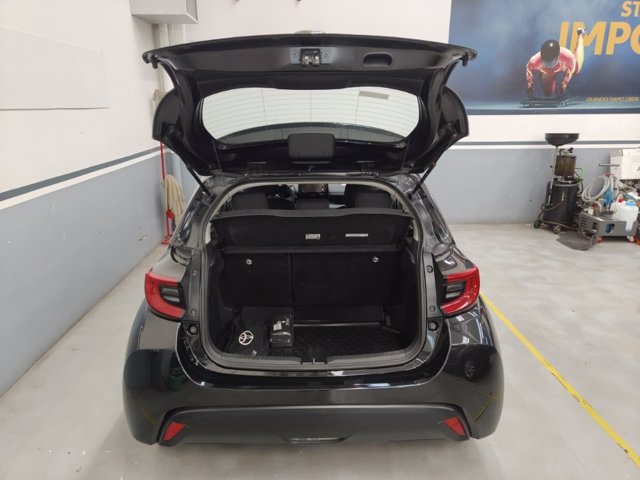 TOYOTA Yaris 1.0 trend