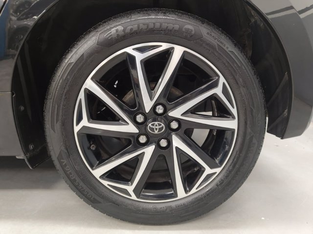 TOYOTA Yaris 1.0 trend