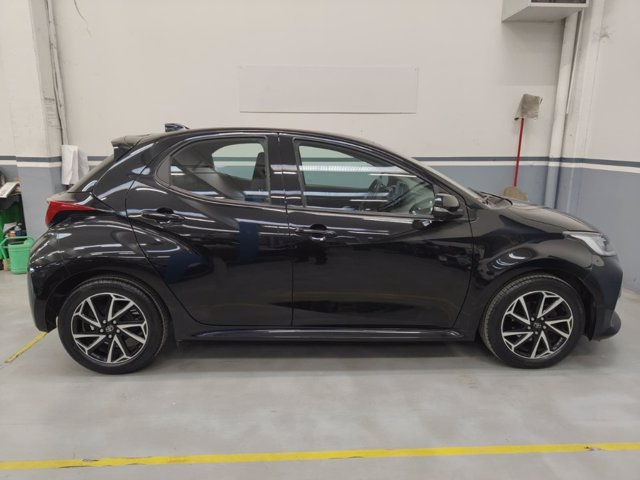 TOYOTA Yaris 1.0 trend