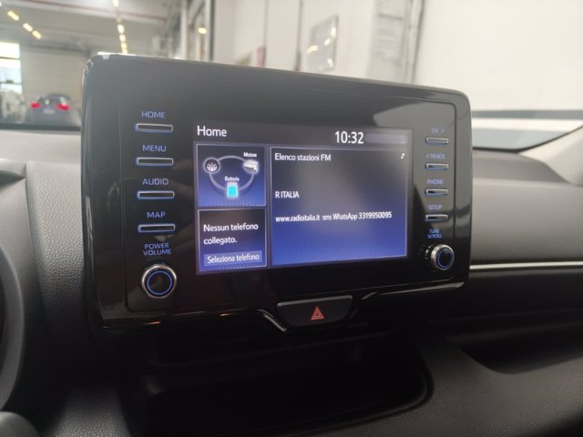 TOYOTA Yaris 1.5h trend