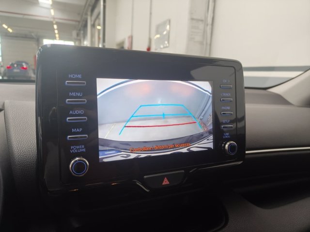 TOYOTA Yaris 1.5h trend