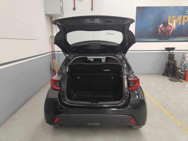 TOYOTA Yaris 1.5h trend