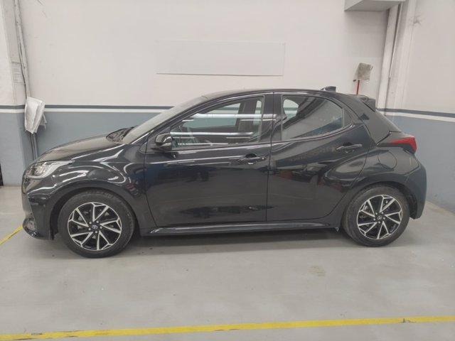 TOYOTA Yaris 1.5h trend
