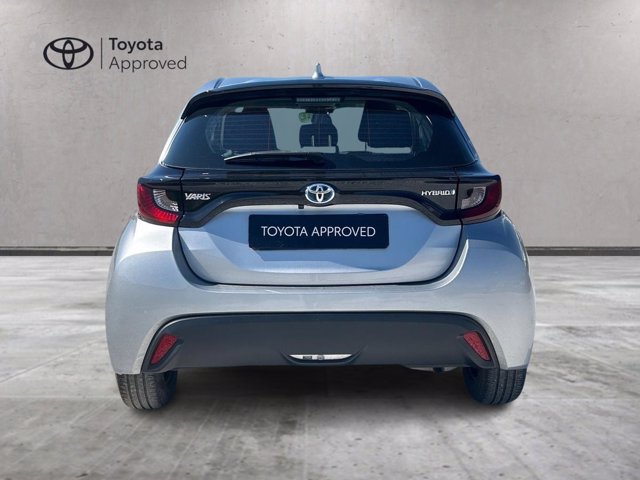 TOYOTA Yaris 1.5h active