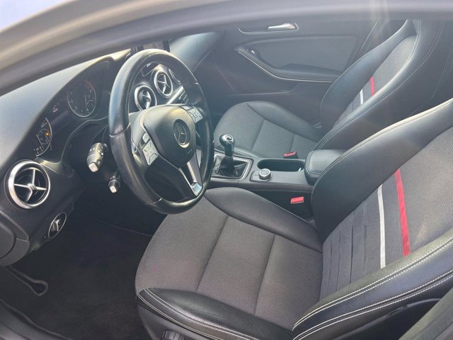 MERCEDES A 180 sport e6