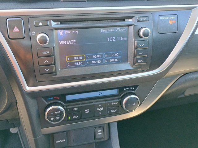 TOYOTA Auris Touring Sports 1.4 D-4D