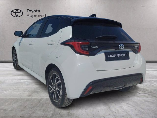 TOYOTA Yaris 1.5h style