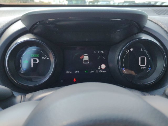 TOYOTA Yaris 1.5h style