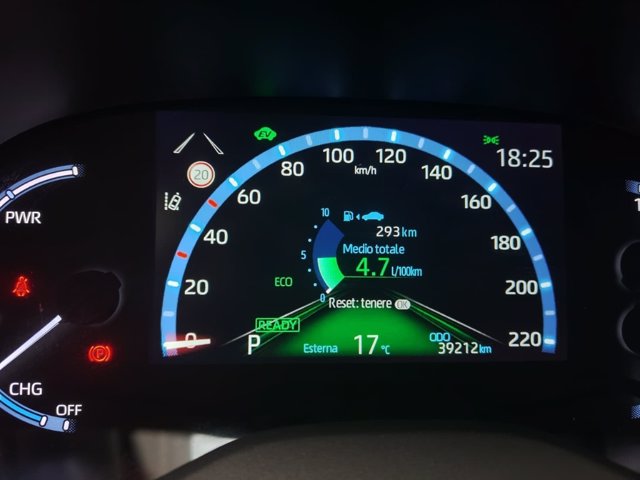 TOYOTA Yaris cross 1.5h orange edition fwd 116cv e-cvt