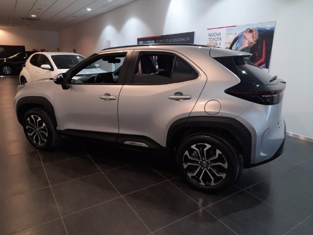 TOYOTA Yaris cross 1.5h trend fwd 115cv e-cvt