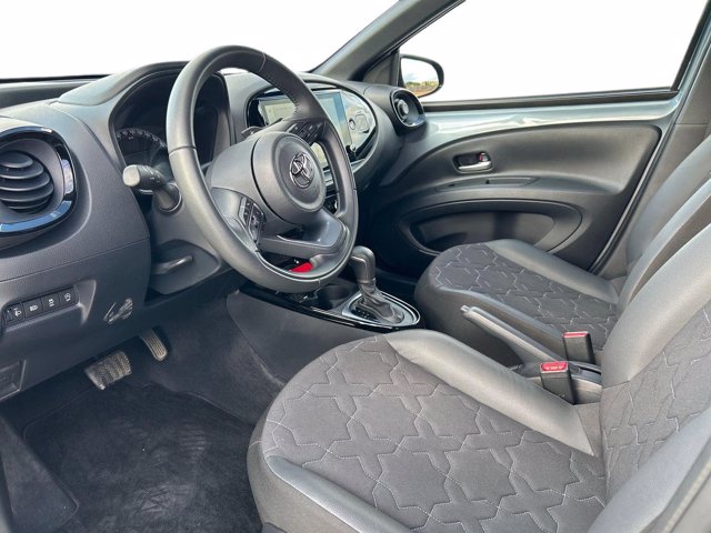 TOYOTA Aygo x 1.0 lounge 72cv s-cvt