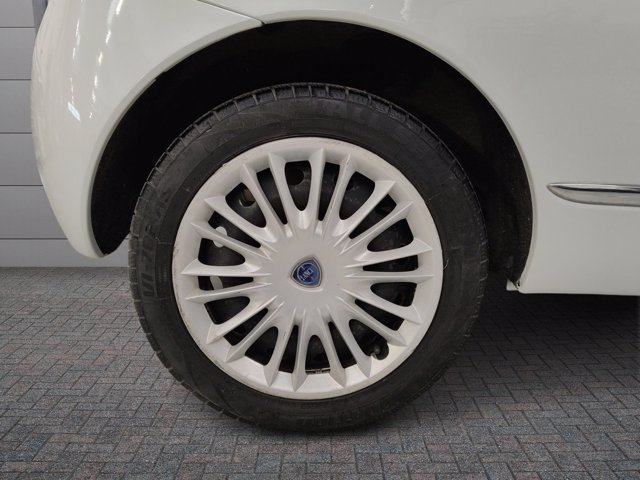 LANCIA Ypsilon 1.2 8v diva 69cv