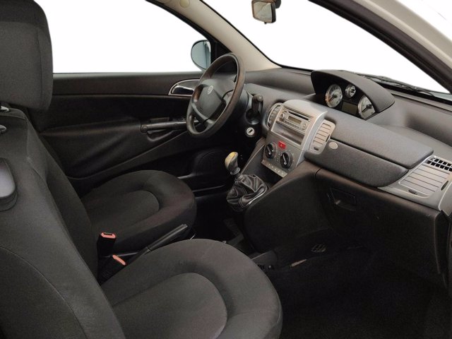 LANCIA Ypsilon 1.2 8v diva 69cv