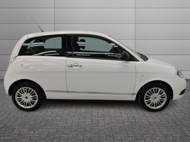 LANCIA Ypsilon 1.2 8v diva 69cv