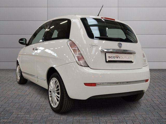 LANCIA Ypsilon 1.2 8v diva 69cv
