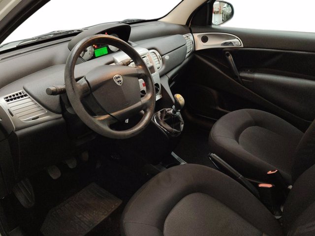 LANCIA Ypsilon 1.2 8v diva 69cv
