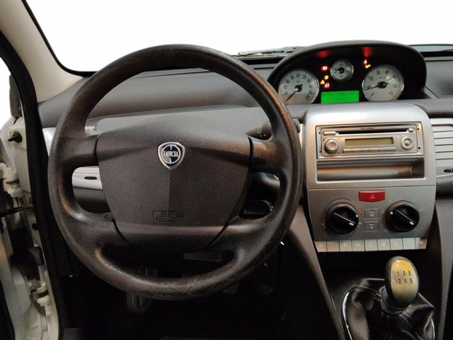 LANCIA Ypsilon 1.2 8v diva 69cv