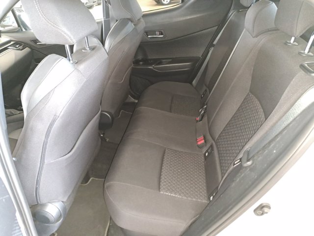 TOYOTA C-HR 1.8 Hybrid E-CVT Trend