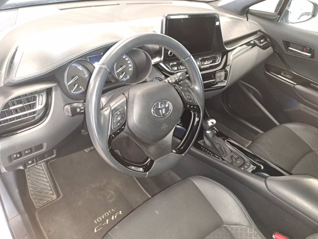 TOYOTA C-HR 1.8 Hybrid E-CVT Trend