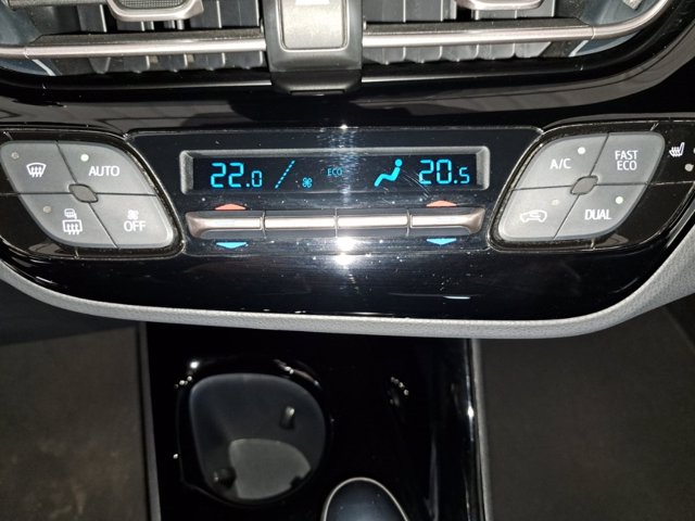 TOYOTA C-HR 1.8 Hybrid E-CVT Trend