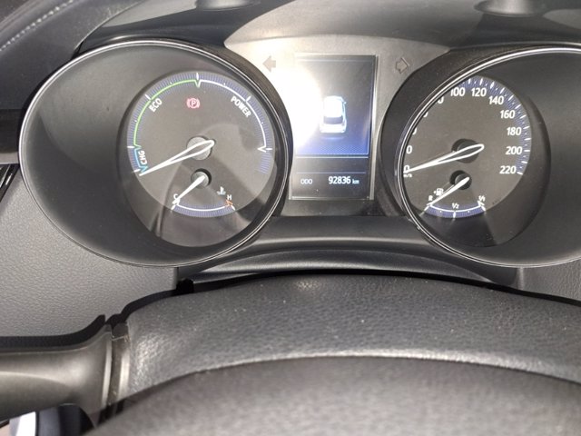 TOYOTA C-HR 1.8 Hybrid E-CVT Trend