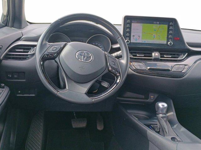 TOYOTA C-hr 1.8h business e-cvt
