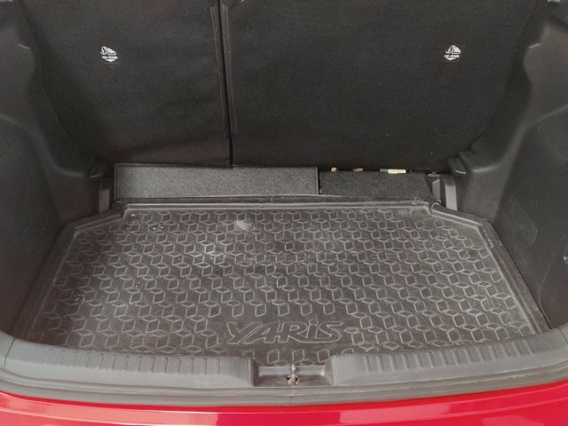 TOYOTA Yaris 1.5h premiere