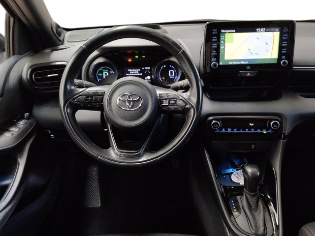 TOYOTA Yaris 1.5h premiere