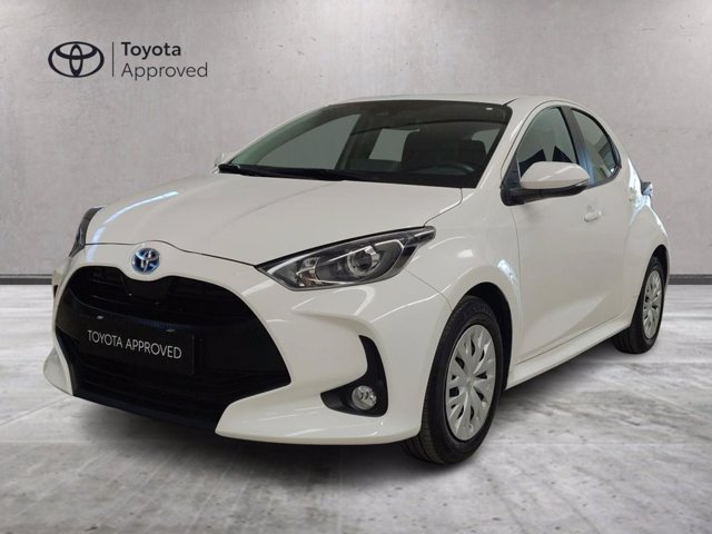 TOYOTA Yaris 1.5h active