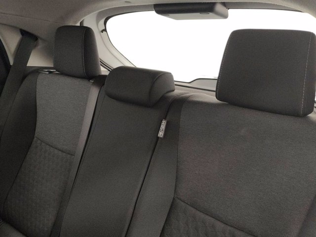 TOYOTA Yaris 1.5h active