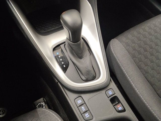 TOYOTA Yaris 1.5h active