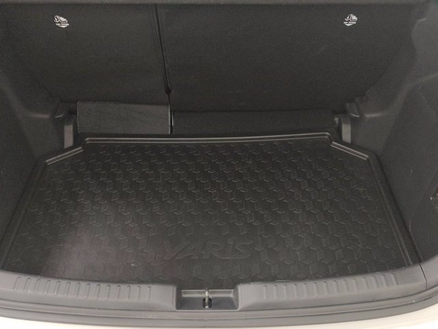 TOYOTA Yaris 1.5h active