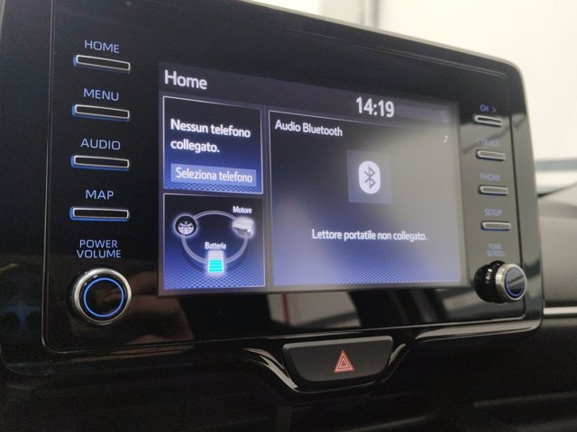 TOYOTA Yaris 1.5h active