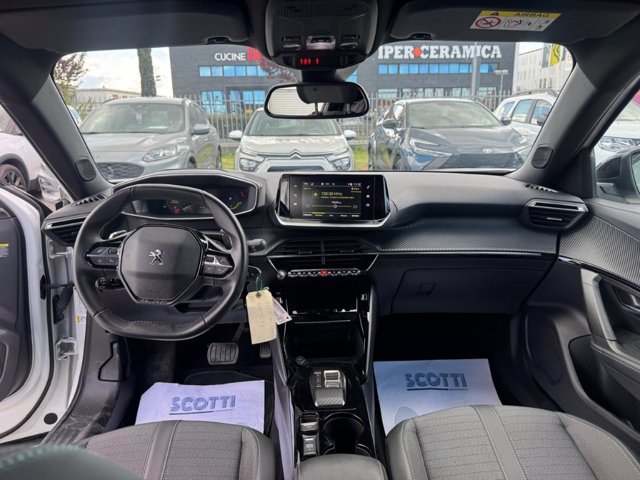 PEUGEOT 2008 BlueHDi 130 S&S EAT8 Active Pack