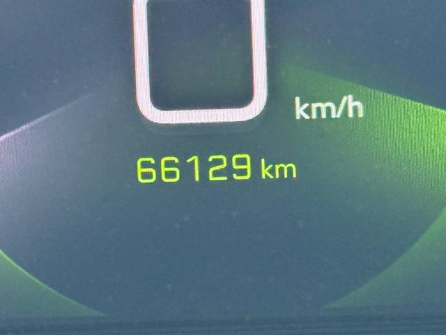 PEUGEOT 2008 BlueHDi 130 S&S EAT8 Active Pack